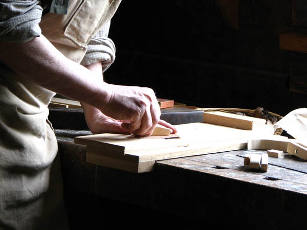 Nuestra <strong>carpintería de madera en  Sant Joan d'Alacant</strong> es una empresa de <strong>herencia familiar</strong>, por lo que  contamos con gran <strong>experiencia </strong>en la profesión.
